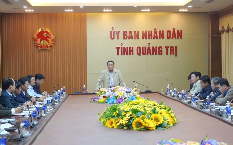 Quang Tri province held a meeting to implement the organizational arrangement. Photo: Tien Nhat