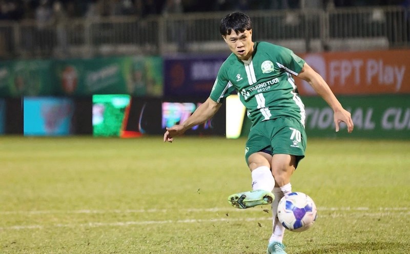 Cong Phuong could not help Binh Phuoc defeat Hoang Anh Gia Lai in the 1/8 round of the National Cup. Photo: Thanh Vu