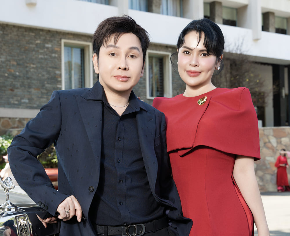 Miss Phuong Le and her husband, Meritorious Artist Vu Luan. Photo: Interviewee