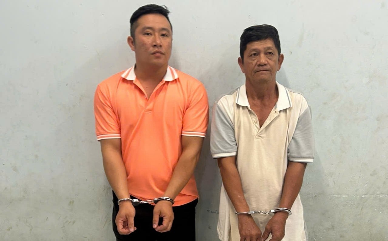 Two people who assaulted a motorbike taxi driver in Ho Chi Minh City were arrested.