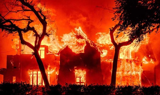 Cháy rừng ở California đã thiêu rụi hơn 40.000 mẫu. Ảnh: X/ California Wildfires