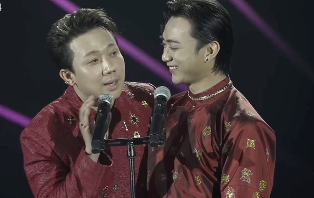 Tran Thanh said something that made Soobin Hoang Son confused. Photo: Cut from video