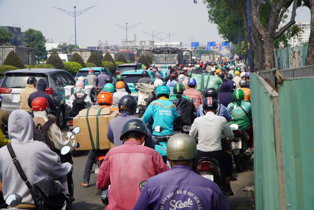 Đường Trường Chinh, Cộng Hòa (cửa ngõ phía Tây Bắc) vẫn thường xuyên xảy ra tình trạng ùn ứ, kẹt xe. Ảnh: Nguyên Chân