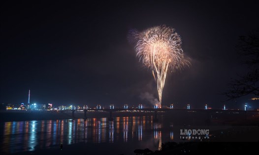 Sẽ có 11 điểm tổ chức bắn pháo hoa đêm giao thừa Tết Nguyên đán Ất Tỵ 2025 trên địa các huyện, thành phố ở Hòa Bình. Ảnh: Minh Nguyễn