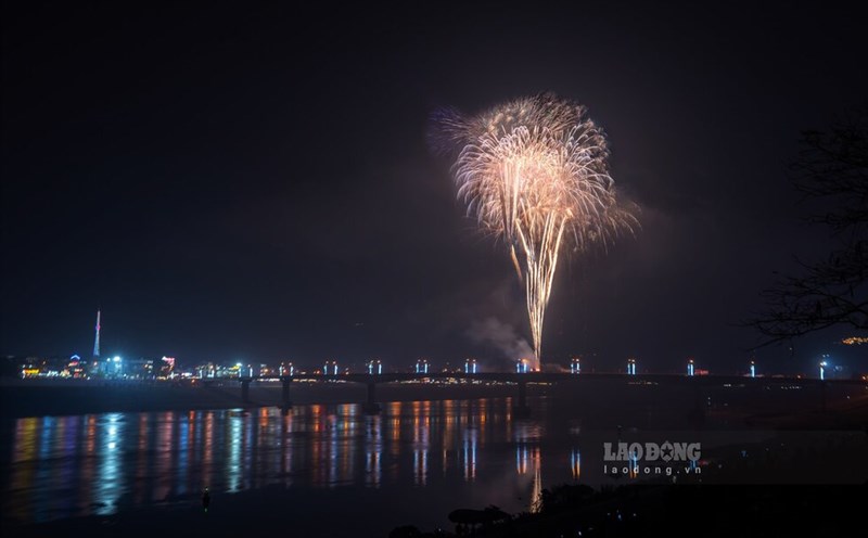 There will be 11 locations for fireworks displays on New Year's Eve of the Lunar New Year 2025 in districts and cities in Hoa Binh. Photo: Minh Nguyen