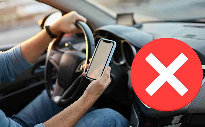Using a phone while driving can result in a fine of up to 22 million VND.