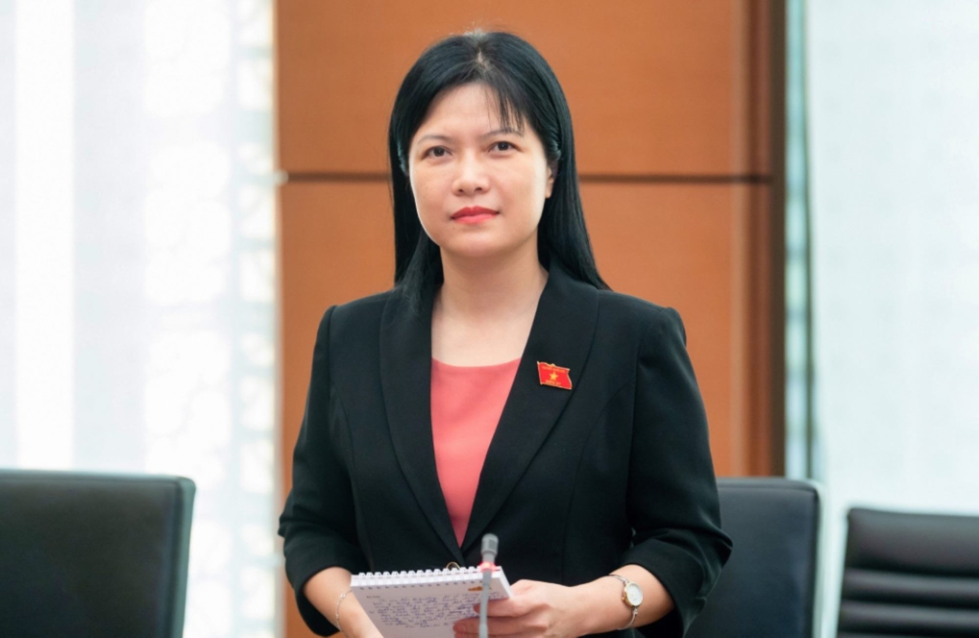 National Assembly Delegate Ta Thi Yen - Deputy Head of the Delegation Affairs Committee of the National Assembly Standing Committee. Photo: Ai Van