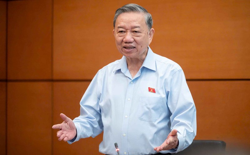 General Secretary To Lam emphasized the need to focus on streamlining the apparatus and organizing party agencies, truly becoming the intellectual core, the "general staff", and the vanguard leading state agencies. Photo: Quochoi.vn