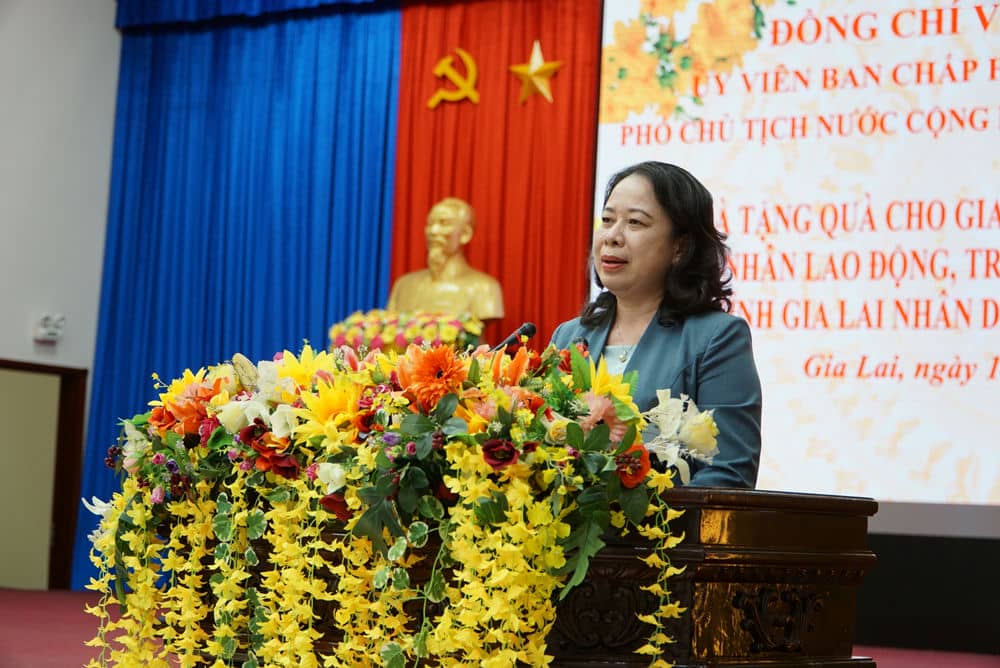 Vice President Vo Thi Anh Xuan speaks at the program of visiting and giving gifts in Gia Lai province on the occasion of the Lunar New Year 2025. Photo: Thanh Tuan