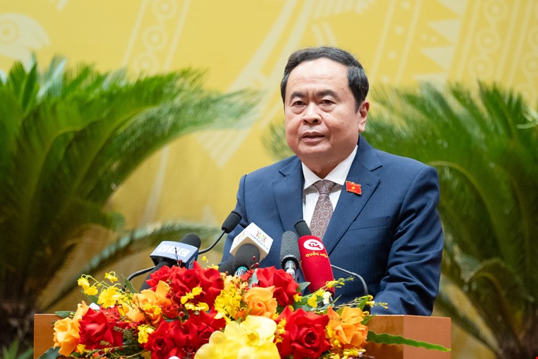 Hoàn thiện thể chế, mạnh mẽ vươn mình