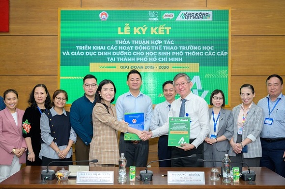 Nestle Vietnam and the Ho Chi Minh City Department of Education and Training signed a strategic cooperation agreement for the period 2025 - 2030. Photo: Nestle