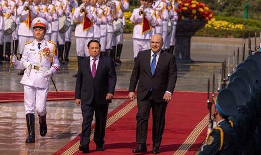 Thủ tướng Chính phủ Phạm Minh Chính chủ trì lễ đón Thủ tướng Liên bang Nga Mikhail Vladimirovich Mishustin. Ảnh: Hải Nguyễn