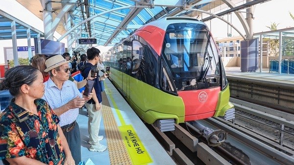 Nhon - Hanoi Railway Station elevated section. Photo: MRB