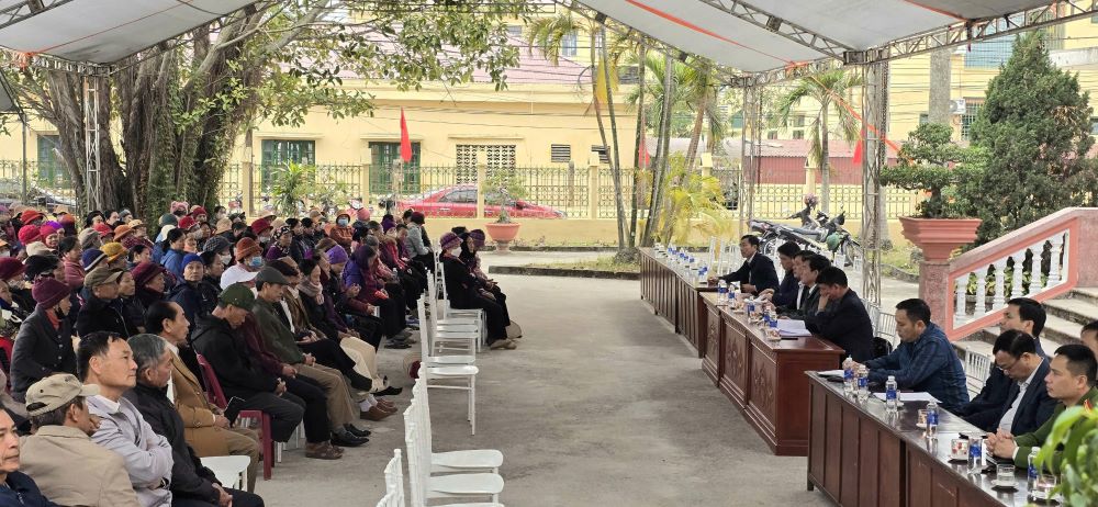 Tien Hai District, Nam Hung Commune held a conference to deploy land acquisition and clearance phase 2 to serve the infrastructure construction investment project of Hung Phu Industrial Park (in Thai Binh Economic Zone). Photo: Nam Hong
