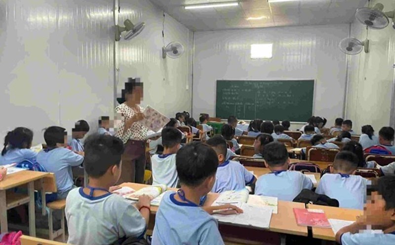 Even if they are not teachers in any school, they are not allowed to teach extra classes to primary school students, except in cases of art, physical education, and life skills training. Illustration: Dinh Trong