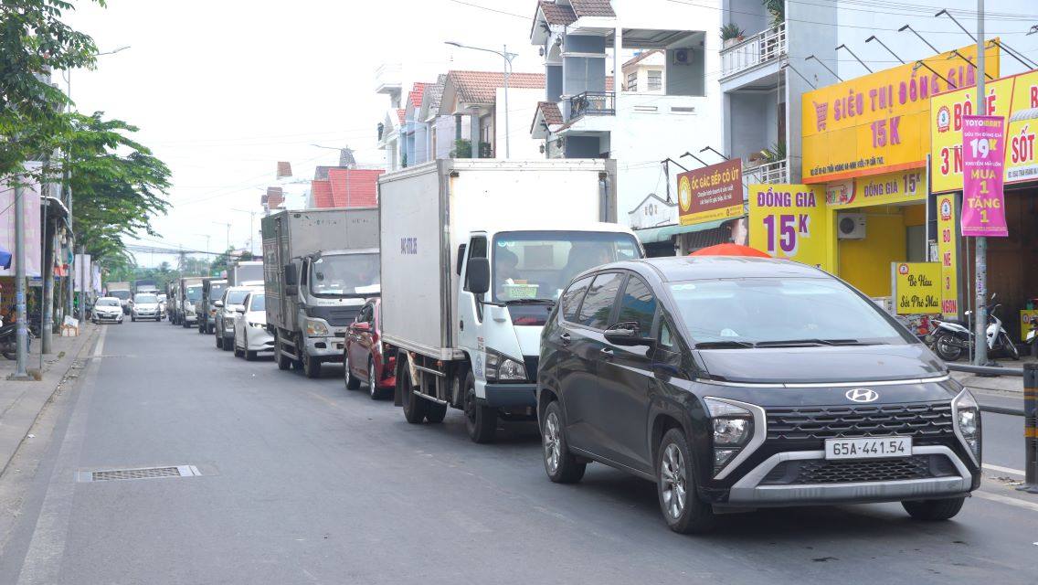 Nut giao Tran Hoang Na - Nguyen Hien luon trong tinh trang un u. Anh: Ta Quang