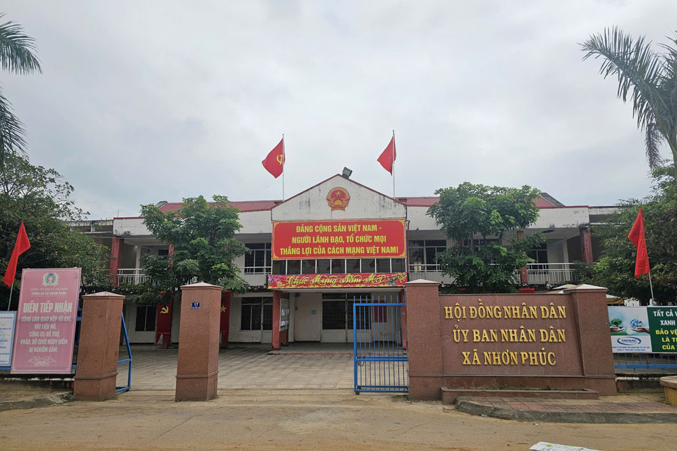 The Chairman of the People's Committee of Nhon Phuc Commune (An Nhon Town, Binh Dinh Province) was disciplined for violations. Photo: Thanh Thanh