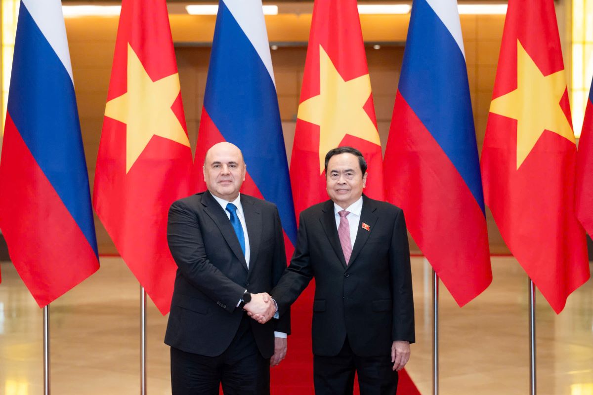National Assembly Chairman Tran Thanh Man and Russian Prime Minister Mikhail Mishustin. Photo: Hai Nguyen
