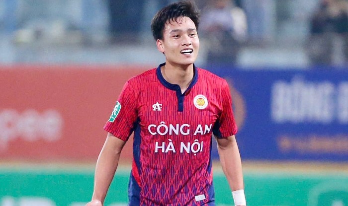 Bui Hoang Viet Anh scored the decisive goal to help Hanoi Police enter the quarter-finals of the National Cup. Photo: CAHN FC
