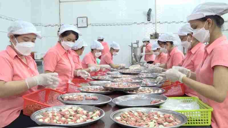 Nem Lai Vung has seen strong growth in consumption during the days leading up to Tet. Photo: Hoang Loc