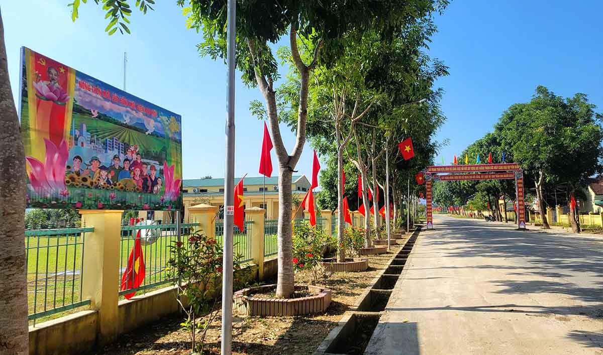 Thanh Duc commune is becoming more and more spacious thanks to the "bright - green - clean - beautiful" movement in building new rural areas. Photo: Thu Ha