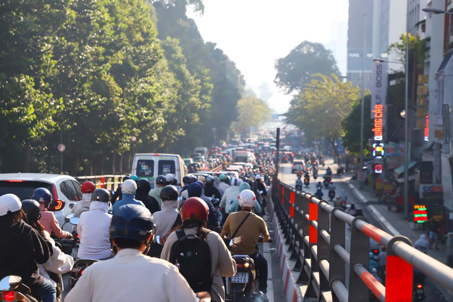 Southern weather is sunny today. Photo: Minh Quan