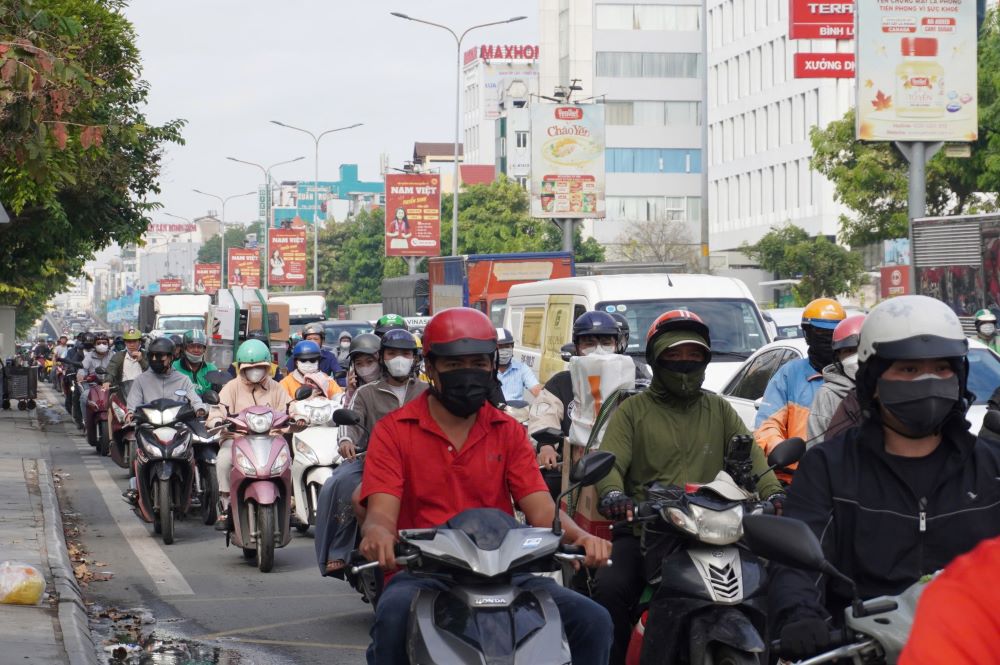 Duong Cong Hoa luc 10h, phuong tien l