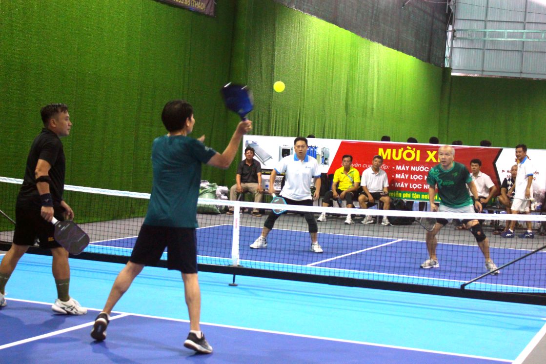 Thi dau mon Pickleball. Anh: Luc Tung