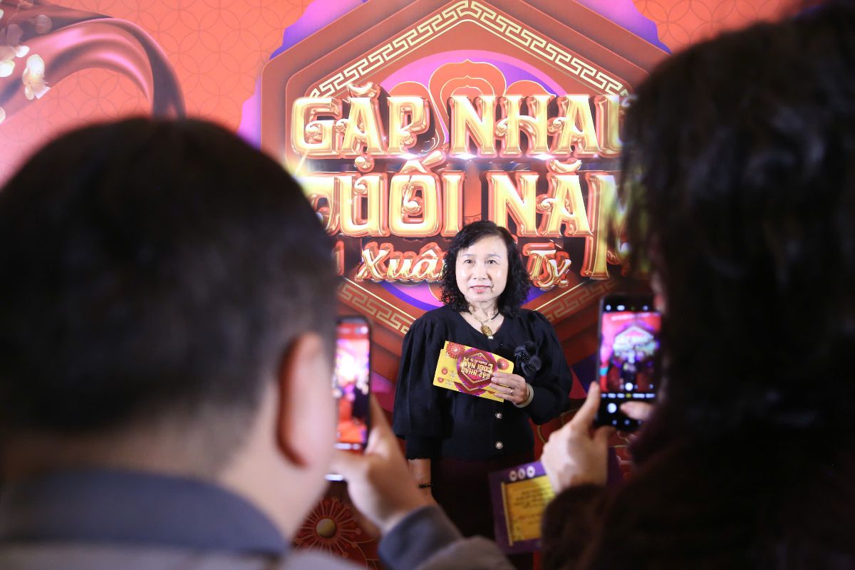 Audiences excitedly came to watch the recording of the Tao Quan 2025 program. Photo: Huyen Chi