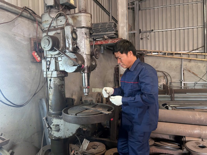 Mr. Hat always researches and develops products with optimal features for farmers. Photo: HOAI LAN
