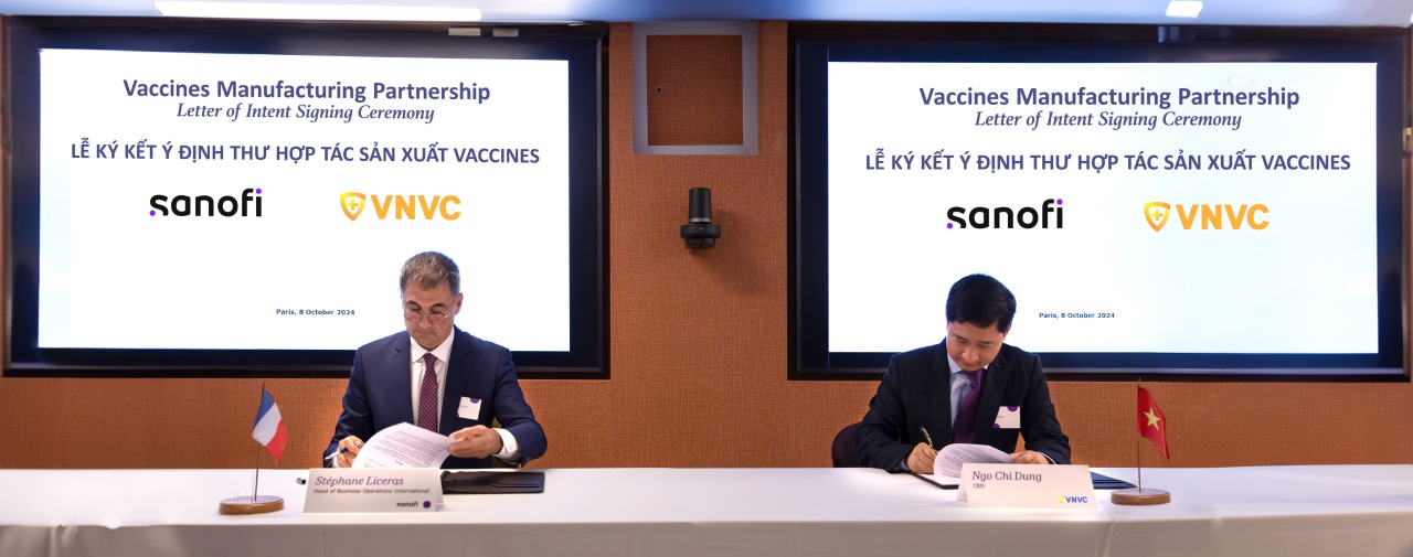 VNVC cung Sanofi ky ban dinh huong hop tac de tien toi chuyen giao cong nghe san xuat mot so vac xin cua Sanofi tai nha may VNVC.