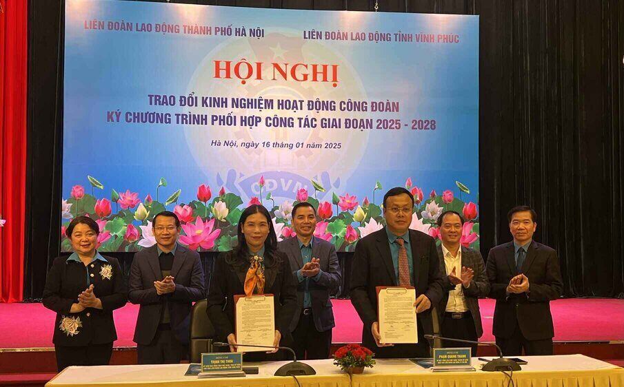 One of the contents of the agreement signed between the Hanoi City Labor Federation and the Vinh Phuc Provincial Labor Federation is to resolve cases that cause insecurity and social order and safety in the border area. Photo: Kieu Vu