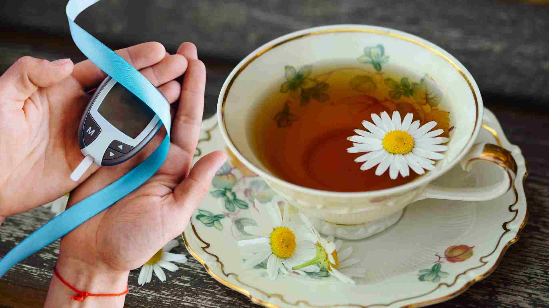 Chrysanthemum tea helps reduce blood sugar. Graphics: Ha May