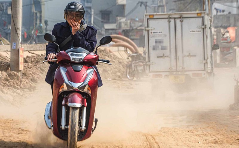 Air pollution from large construction sites in Hanoi. Photo: Tung Giang
