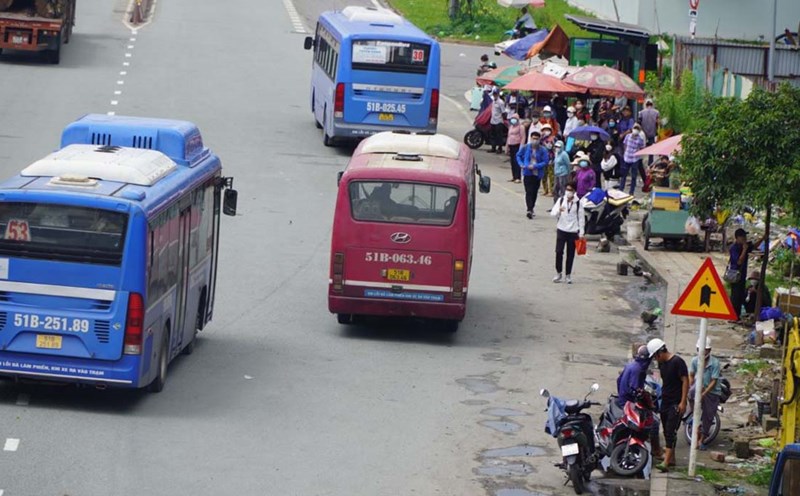 The situation of "illegal buses and stations" tends to increase in Ho Chi Minh City near Tet. Illustration photo: Nguyen Chan