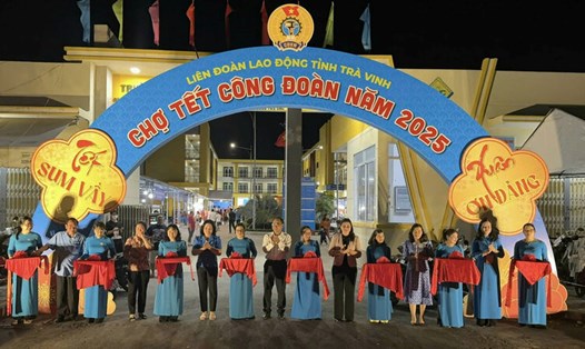 Trà Vinh khai mạc Chợ Tết Công đoàn năm 2025. Ảnh: Hoàng Lộc