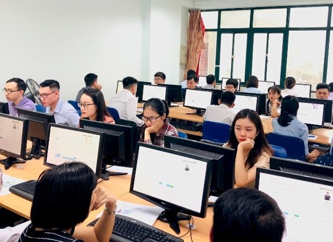 Công chức dôi dư sau sắp xếp ở Tuyên Quang được quy định mức hỗ trợ. Ảnh: Thục Quyên
