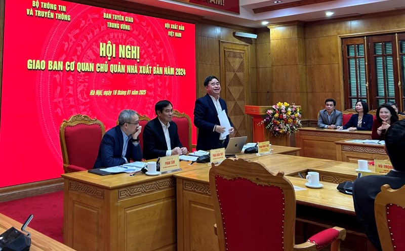 The 2024 conference of the publishing house's governing body took place on the afternoon of January 16. Photo: Huong Nha