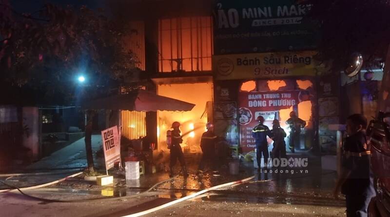 A fire just happened in Phan Dinh Phung ward, Thai Nguyen city. Photo: Lam Thanh