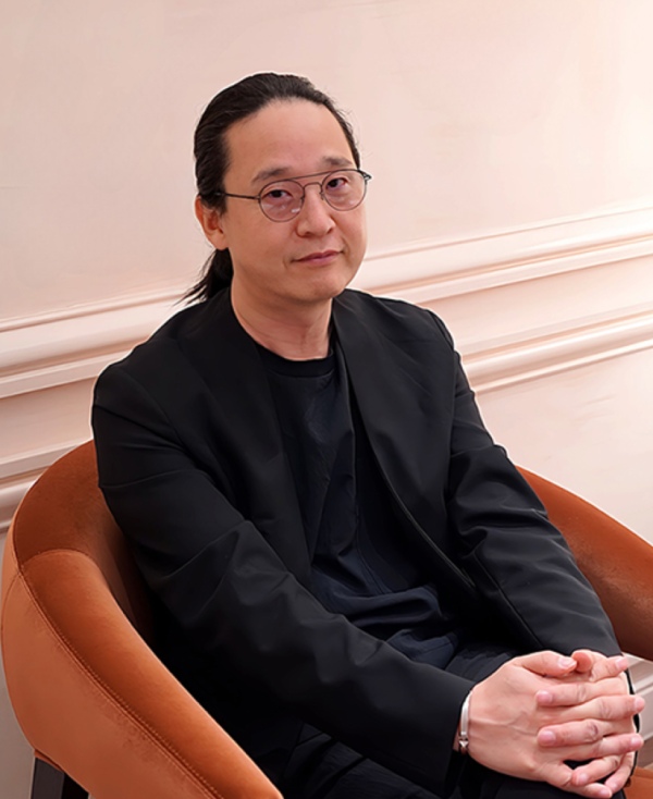 Song Gil-Young. Anh: SONG MINH