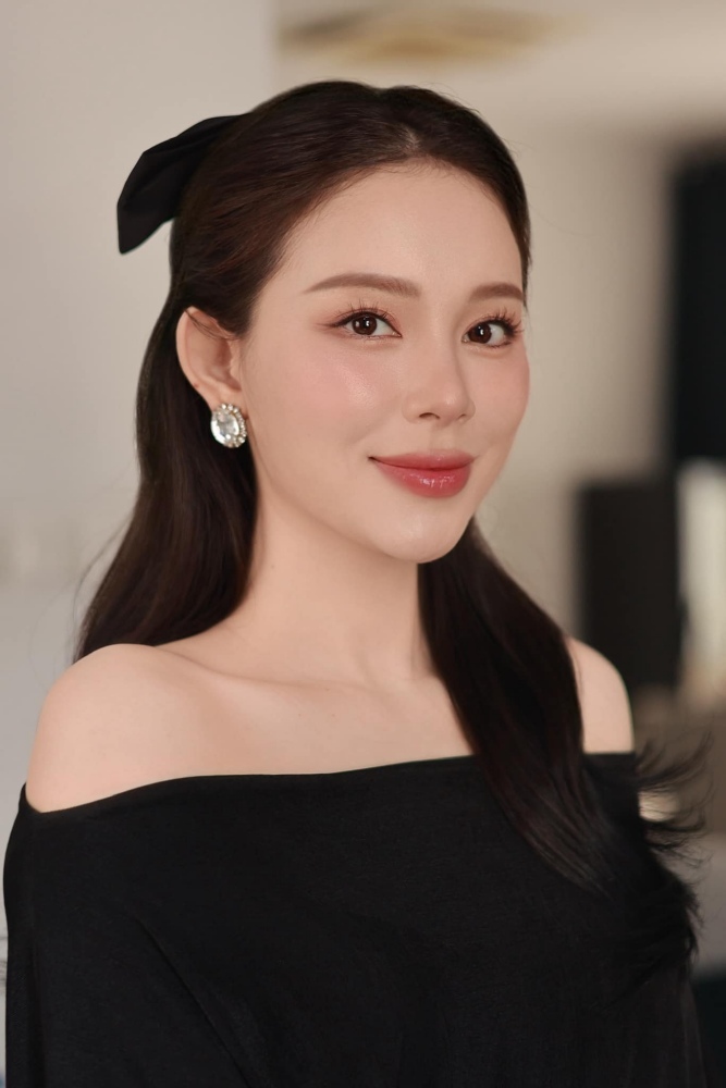 Linh Rin lam dau gia dinh ti phu va rut khoi showbiz. Anh: FBNV