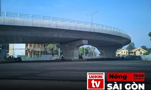 Nóng Sài Gòn: Đường cứu kẹt xe Tân Sơn Nhất trước thông xe