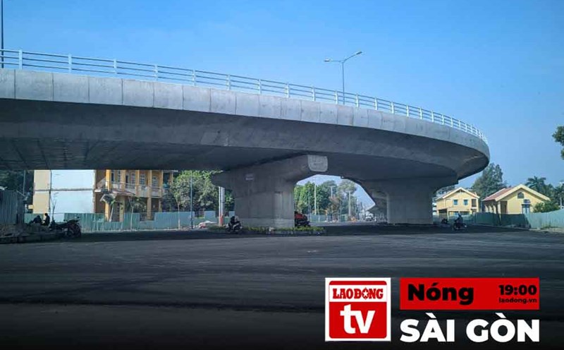 Hot in Saigon: Tan Son Nhat traffic jam relief road before opening