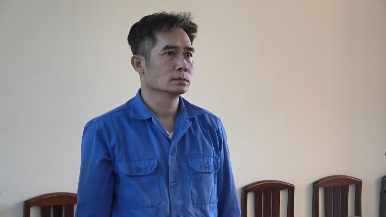 Khen đã nhặt tổng cộng 170 viên đạn ở bãi rác tại sân bay Phú Quốc cũ. Ảnh: Văn Vũ