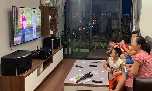 Tết 2025, hát karaoke gây ồn ào có thể bị phạt tiền