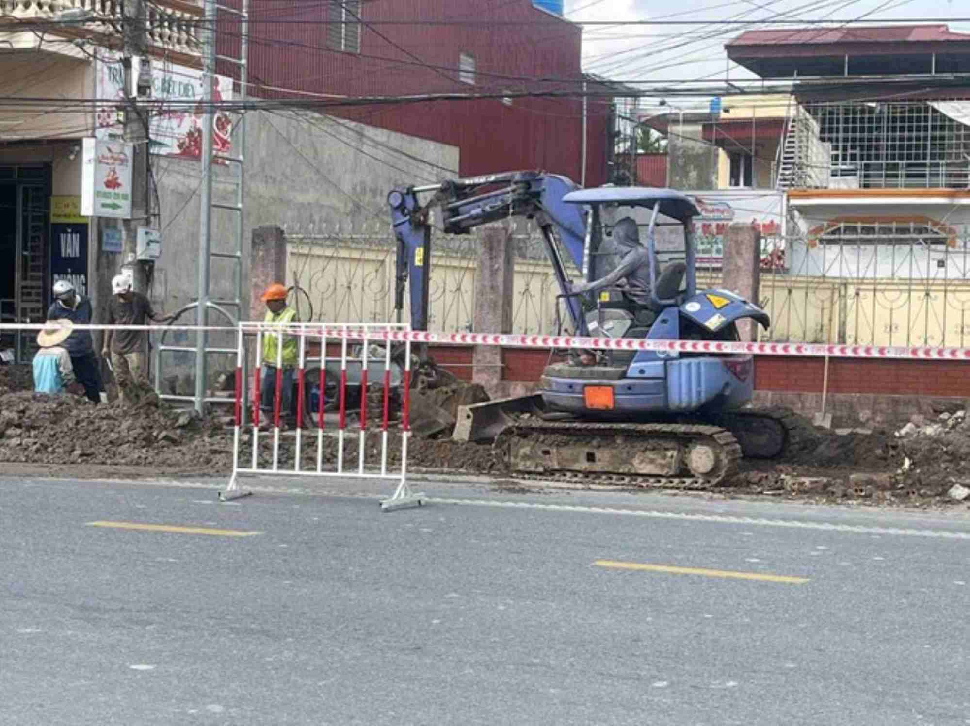 Huyện Tiên Lãng phối hợp Công ty Cổ phần Cấp nước Hải Phòng hoàn thành tuyến ống hơn 8km dẫn nước về khu vực phía Tây của huyện. Ảnh: UBND huyện Tiên Lãng