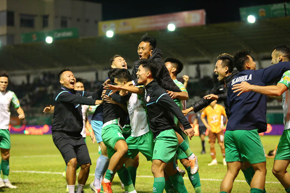 Phut 90, tu pha tat bong cua Ngoc Long, Hai Quan danh dau thanh ban, an dinh ti so 2-2 cho tran dau. Voi ket qua nay, Hoang Anh Gia Lai co 13 diem dung hang 7, con TPHCM dung hang 10 voi 11 diem.