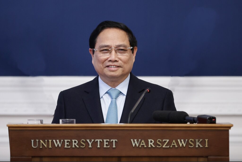 Prime Minister Pham Minh Chinh delivers a policy speech at Warsaw University, Poland. Photo: VGP