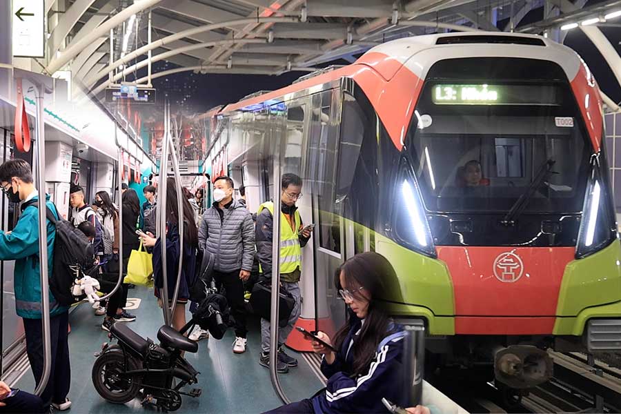 Traffic jam in Hanoi, the trend of taking the elevated train "reigns"