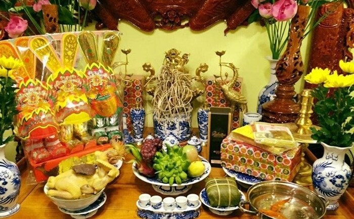 A tray of food to see off the Kitchen Gods. Photo: Hai Minh